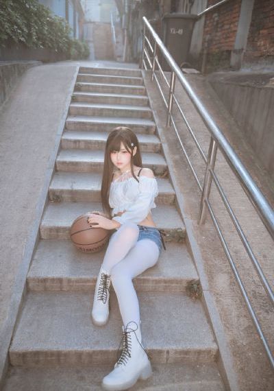 老师你怎么在这里_蓝光在线观看视频